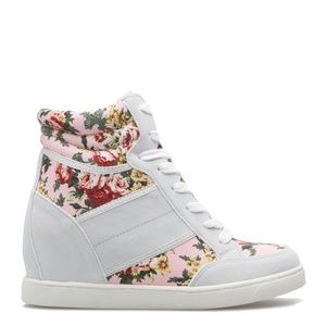 Shoe dazzle Hightops